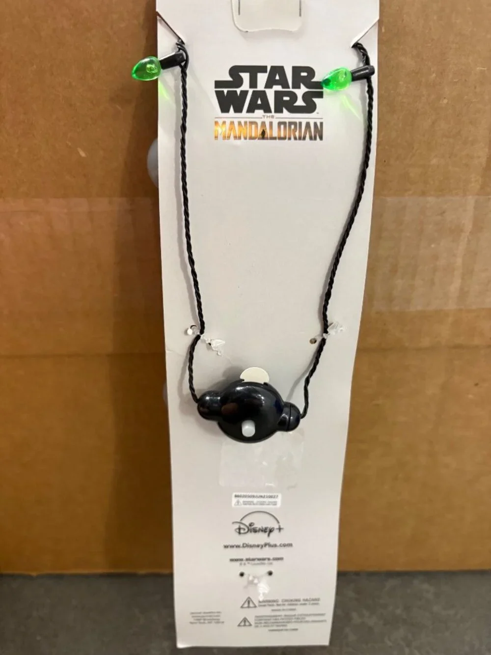 Star Wars Mandalorian Light-Up Holiday Necklace Grogu Baby Yoda Multicolor Bulbs